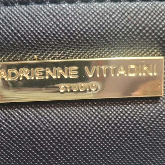 Adrienne Vittadini Studio Wristlet - Picture 3 of 11